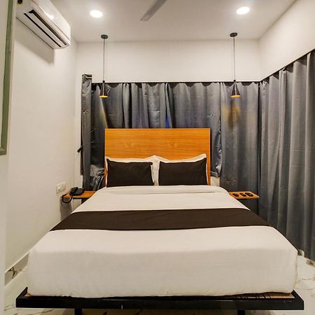 Super Townhouse Rcc Hotel Banjara Hills Hyderabad Exterior foto